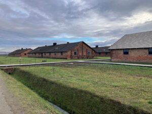 Baraki w obozie Auschwitz-Birkenau w Oświęcimiu