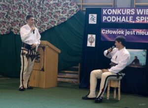 Dalsza część prezentacji o Wandzie Szado-Kudasikowej w wykonaniu dwóch uczniów.