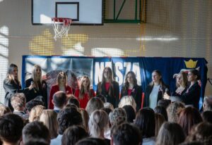 6. Zbliżeni na zespół wokalny.